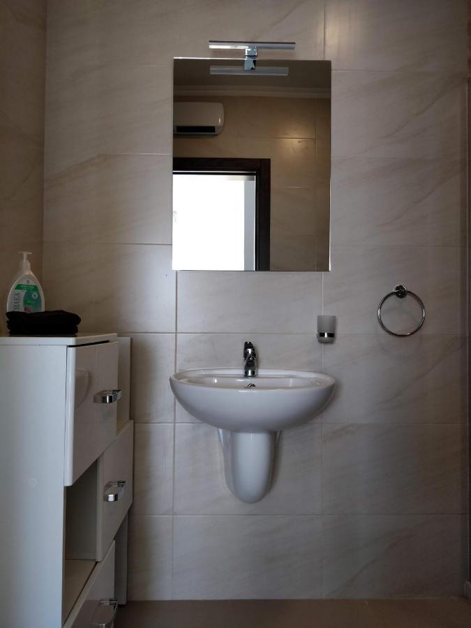 Sea View Penthouse With Large Terrace Irom1-1 Appartement Marsaskala Buitenkant foto